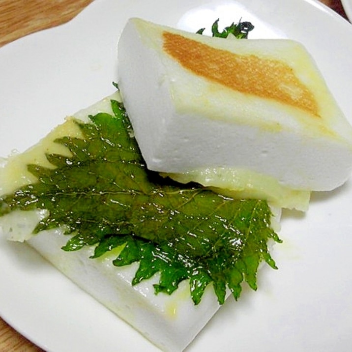 簡単に作れる一品 はんぺんチーズ大葉焼き レシピ 作り方 By デラみーやん 楽天レシピ